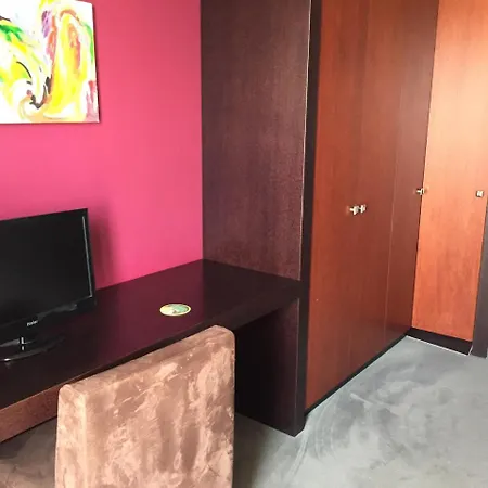 Icon Hotel 3*